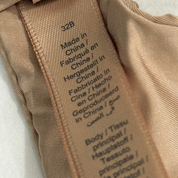 SKIMS Push-up Bra - Picture 4 of 7